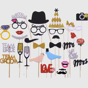 Zabavni poročni rekviziti za fotokotiček (31 kosov)